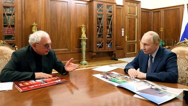 Президент России встретился с генеральным директором «Мосфильма» Кареном Шахназаровым