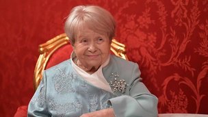 Президент России присвоил Александре Пахмутовой звание Героя Труда